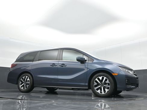 Certified 2025 Honda Odyssey EX-L image 29