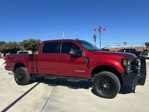 Used 2019 Ford F250 Lariat w/ Lariat Ultimate Package image 3