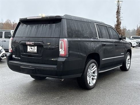 Used 2018 GMC Yukon XL SLT w/ Premium Edition image 2
