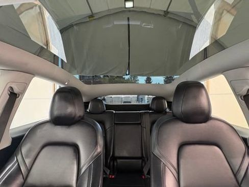 Used 2022 Tesla Model Y Performance AWD/4WD image 30