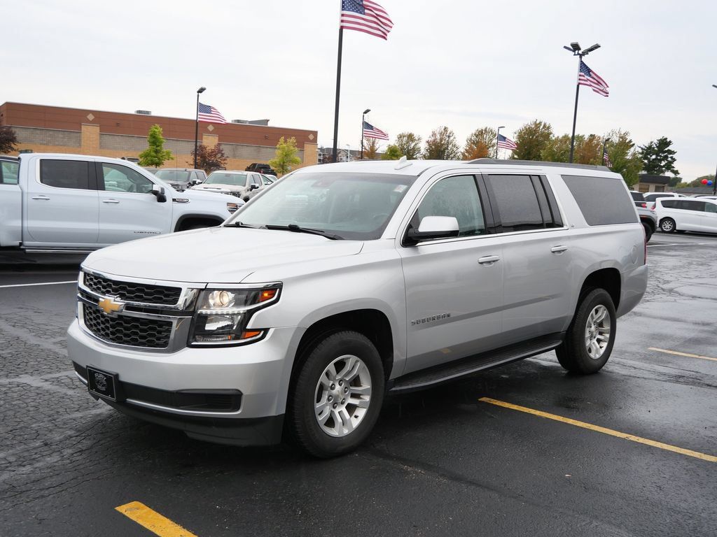 Used 2019 Chevrolet Suburban LT AWD/4WD image 5
