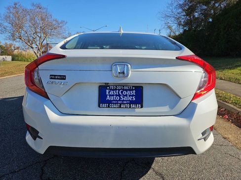 Used 2017 Honda Civic EX image 5