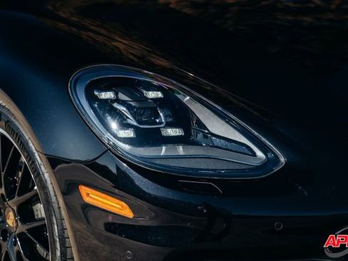 Used 2018 Porsche Panamera 4S image 57