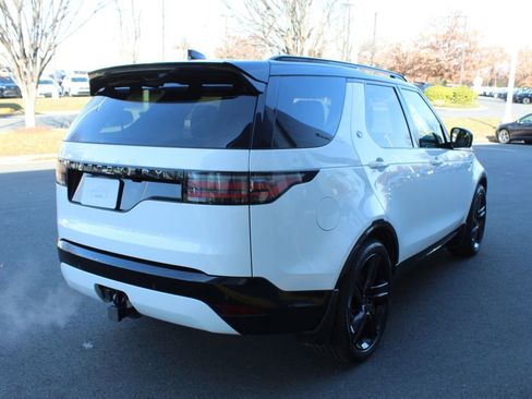 Used 2025 Land Rover Discovery Dynamic SE image 2