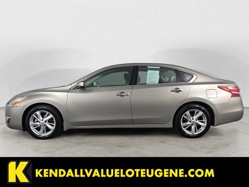 Used 2013 Nissan Altima 2.5 SV w/ 2.5SV Convenience Pkg FWD image 8
