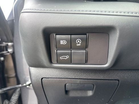 Used 2023 Toyota Highlander XLE FWD image 20