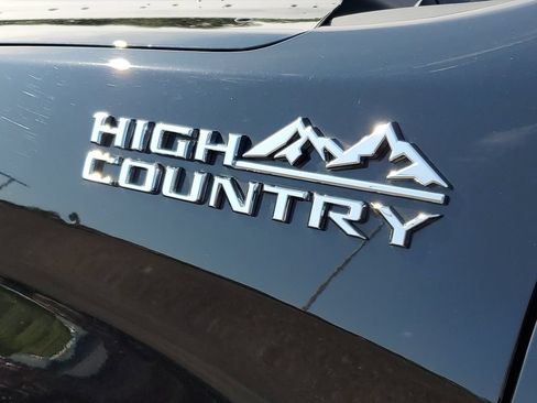 Certified 2025 Chevrolet Silverado 1500 High Country w/ High Country Premium Package AWD/4WD image 37