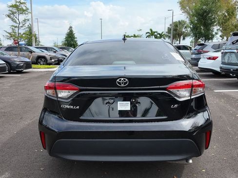 Used 2025 Toyota Corolla LE image 5