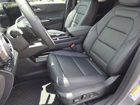 New 2026 Chevrolet Equinox LT w/ Convenience Package II AWD/4WD image 34