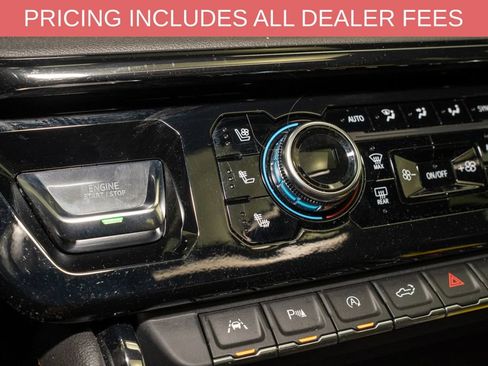 Used 2023 GMC Sierra 1500 AT4 w/ AT4 Preferred Package AWD/4WD image 18