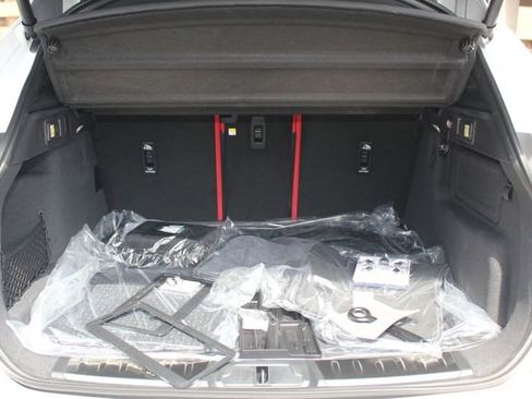 New 2026 Jaguar F-PACE R-Dynamic S image 12