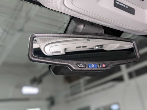 Used 2020 Chevrolet Suburban LT image 37