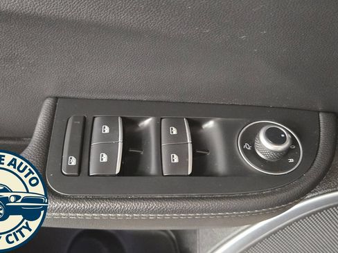 Used 2019 Alfa Romeo Giulia AWD image 26