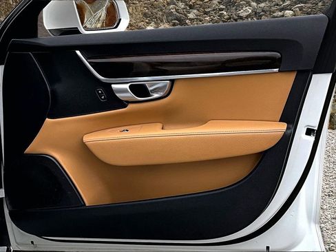 Used 2018 Volvo S90 T5 Momentum w/ Protection Package Premier image 21