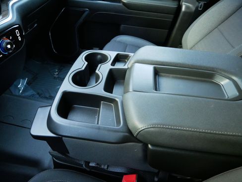 Used 2024 Chevrolet Silverado 1500 LT image 23