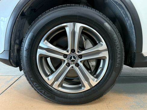 Used 2018 Mercedes-Benz GLC 300 4MATIC image 8