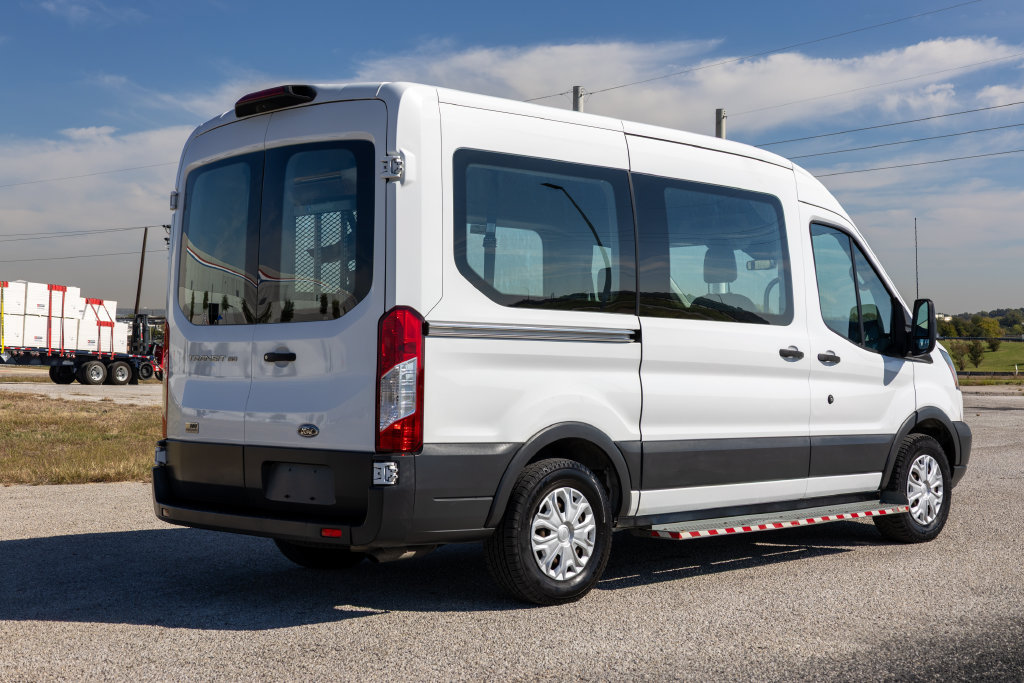 Used 2018 Ford Transit 150 XL RWD image 7