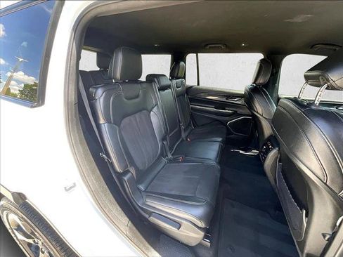 Used 2022 Jeep Grand Cherokee L Laredo RWD image 27