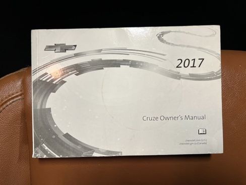 Used 2017 Chevrolet Cruze Premier image 44