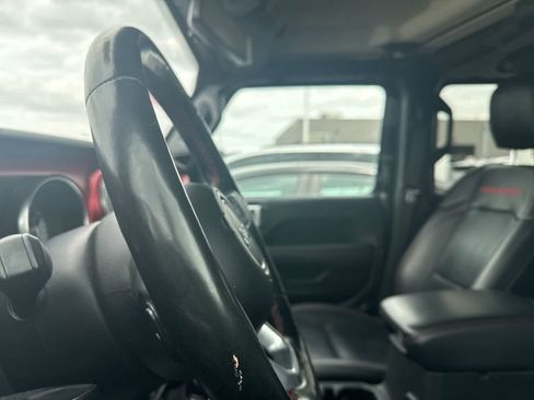 Used 2021 Jeep Wrangler Unlimited Rubicon w/ Uconnect 4C Nav & Sound Group AWD/4WD image 32