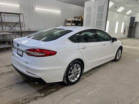 Used 2020 Ford Fusion SE image 5