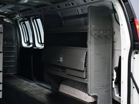 Used 2021 Chevrolet Express 2500 Extended w/ Driver Convenience Package image 30