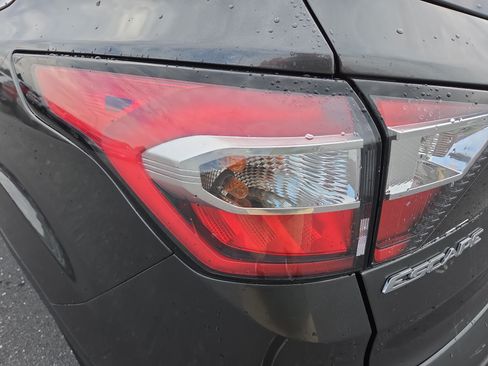 Used 2018 Ford Escape SEL AWD/4WD image 12