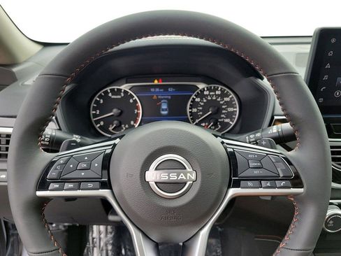 New 2025 Nissan Altima 2.5 SR w/ SR Premium Package image 13