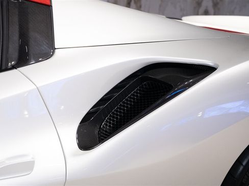 Used 2020 Ferrari 488 Pista Spider RWD image 32