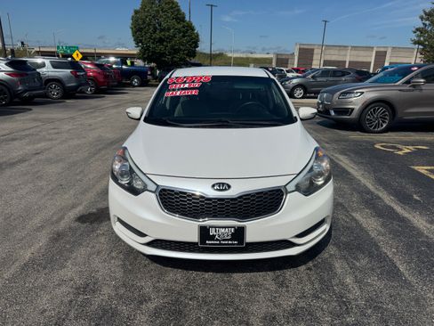 Used 2015 Kia Forte LX w/ Popular Package FWD image 2