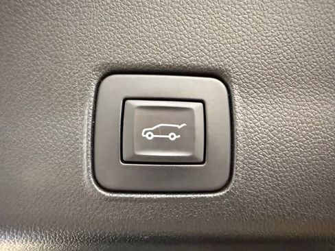 Used 2024 Chevrolet TrailBlazer LT w/ Convenience Package FWD image 26