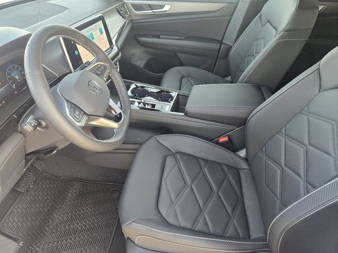 New 2026 Volkswagen Atlas Cross Sport SE FWD image 12
