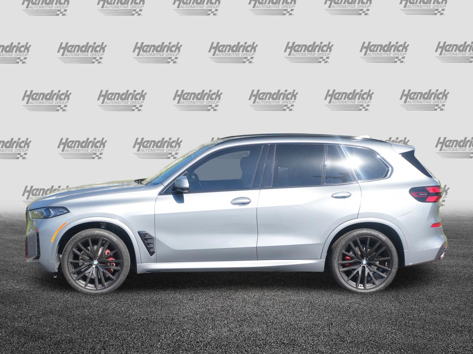 Certified 2024 BMW X5 sDrive40i w/ M Sport Package RWD image 6