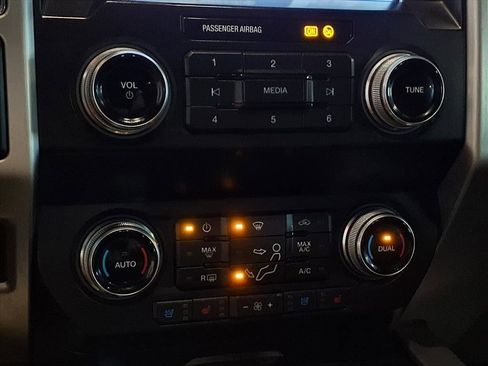 Used 2019 Ford F350 Platinum w/ Platinum Ultimate Package image 24