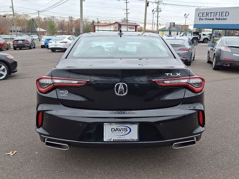 Certified 2022 Acura TLX w/ Technology Package image 5