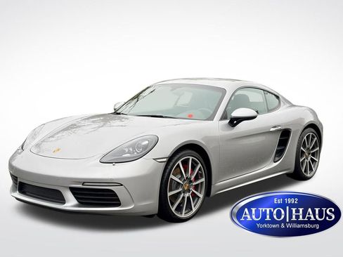 Used 2018 Porsche 718 Cayman S RWD image 1