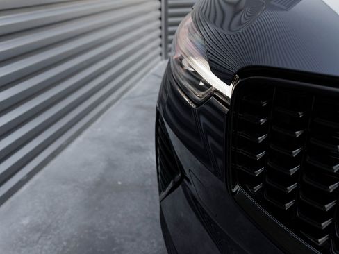 Used 2024 Volvo XC60 T8 Plus w/ Climate Package image 34