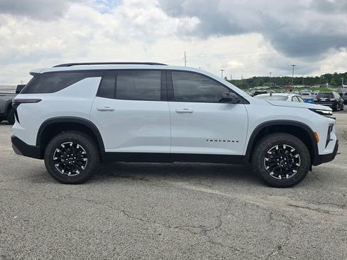 Used 2026 Chevrolet Traverse Z71 w/ Driver Confidence Package AWD/4WD image 6
