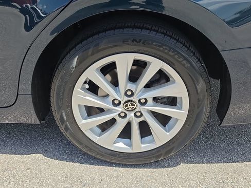 Used 2021 Toyota Camry LE FWD image 30