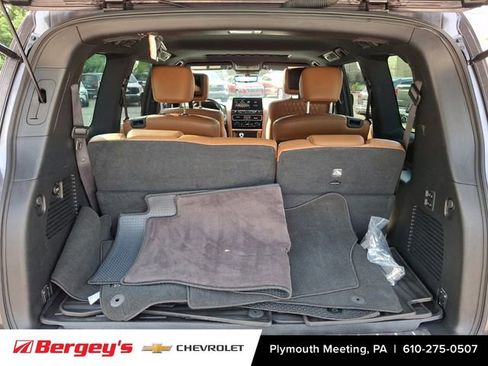 Used 2023 INFINITI QX80 Sensory w/ All-Season Package AWD/4WD image 35