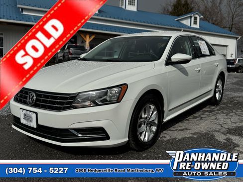 Used 2017 Volkswagen Passat 1.8T S FWD image 1