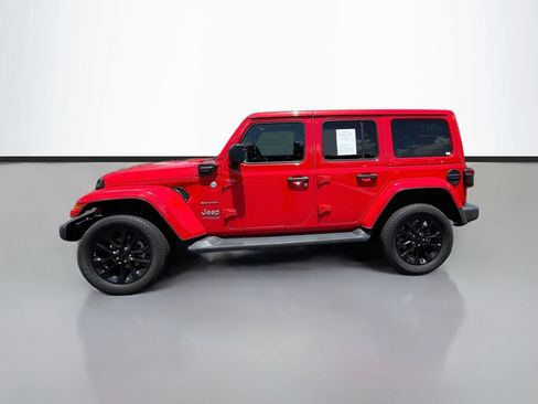 Used 2021 Jeep Wrangler Unlimited Sahara w/ Cold Weather Group AWD/4WD image 8