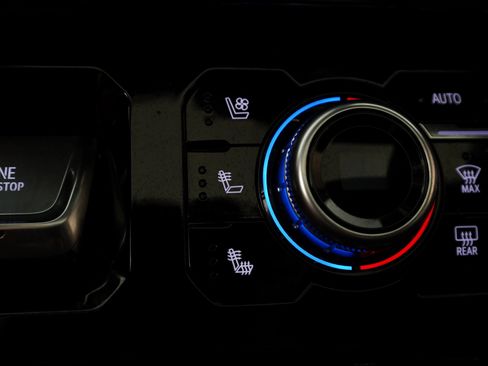 Used 2024 GMC Sierra 1500 AT4 w/ Technology Package image 26