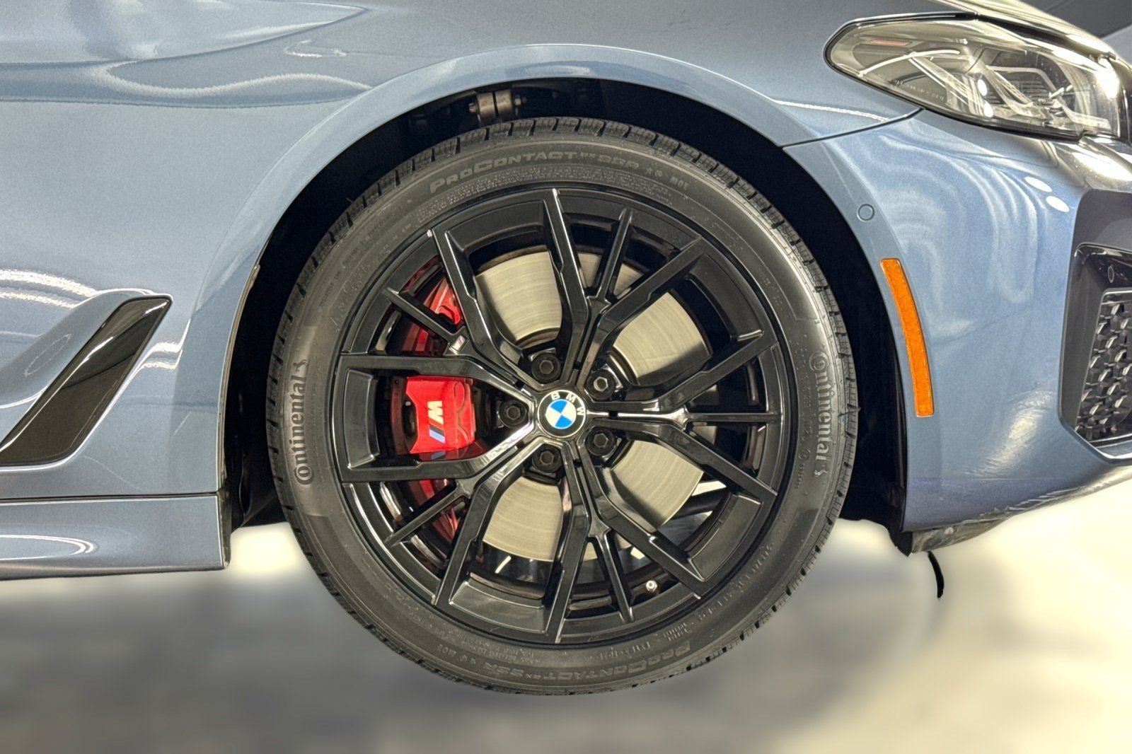 Used 2023 BMW 540i w/ M Sport Package RWD image 13