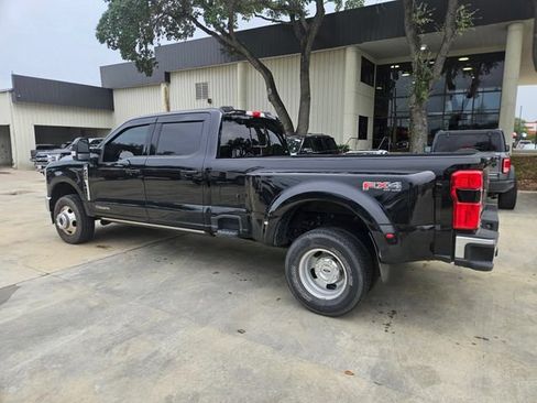 Used 2023 Ford F350 Lariat w/ Lariat Ultimate Package AWD/4WD image 8