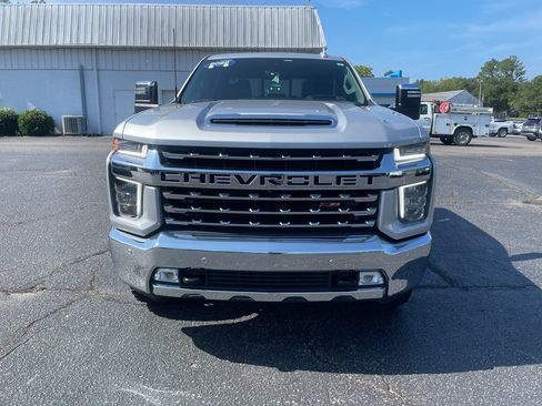 Certified 2022 Chevrolet Silverado 2500 LTZ w/ LTZ Premium Package AWD/4WD image 3