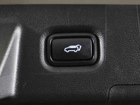 Used 2022 Hyundai Santa Fe Limited AWD/4WD image 25