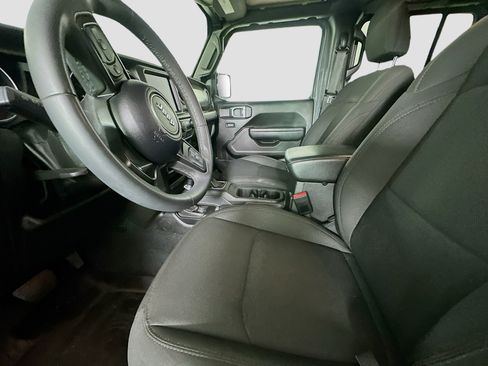 Used 2023 Jeep Wrangler Unlimited w/ Dual Top Group AWD/4WD image 13