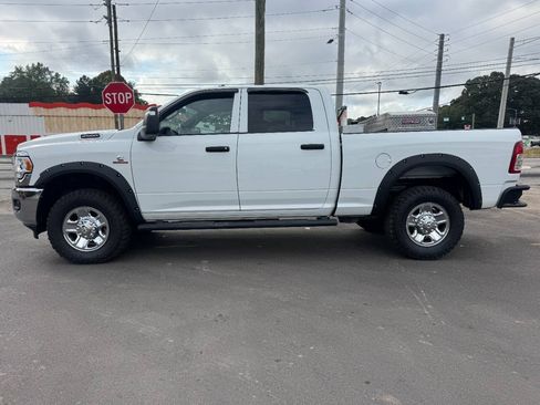 Used 2024 RAM 2500 Tradesman w/ Chrome Appearance Group AWD/4WD image 2