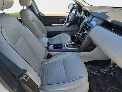 Certified 2018 Land Rover Discovery Sport HSE AWD/4WD image 12